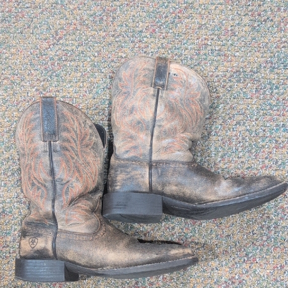 Ariat Other - Ariat Distressed Leather Boots with Embroidered Design